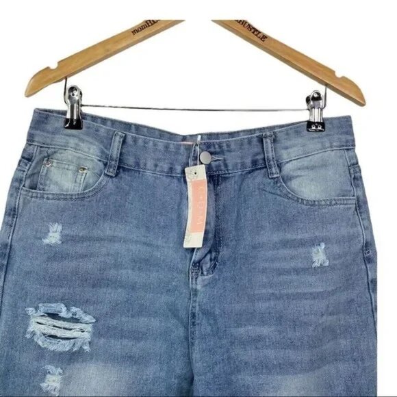 NWT C+D+M WOMEN'S DISTRESSED‎ CROPPED LOOSE FIT BLUE JEANS SIZE XL - Picture 2 of 7